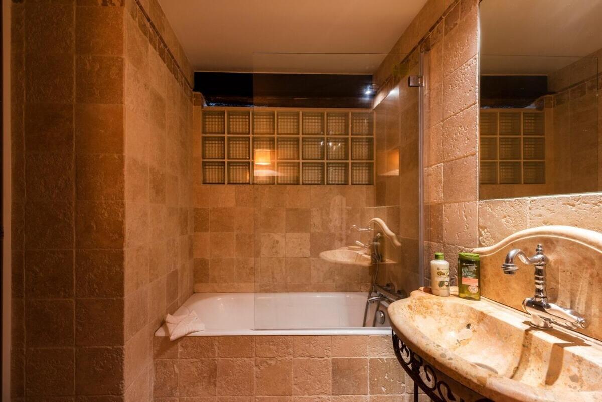 Charming Apartment - Marais Quarter - 6P - 2Bdr - Center Of Parigi Esterno foto