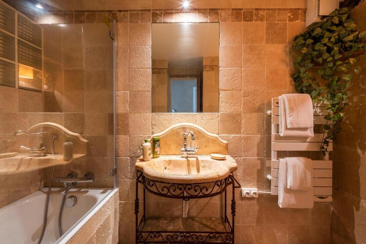Charming Apartment - Marais Quarter - 6P - 2Bdr - Center Of Parigi Esterno foto